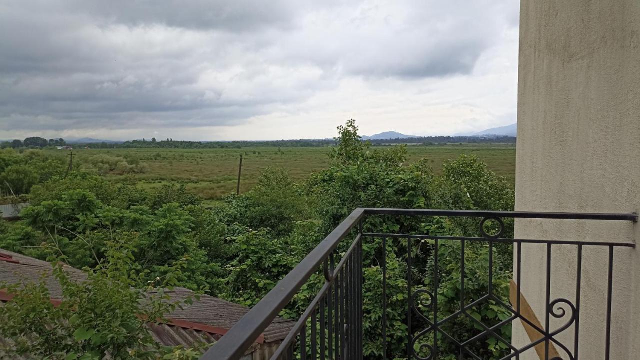 Guest House Karla Kobuleti ภายนอก รูปภาพ