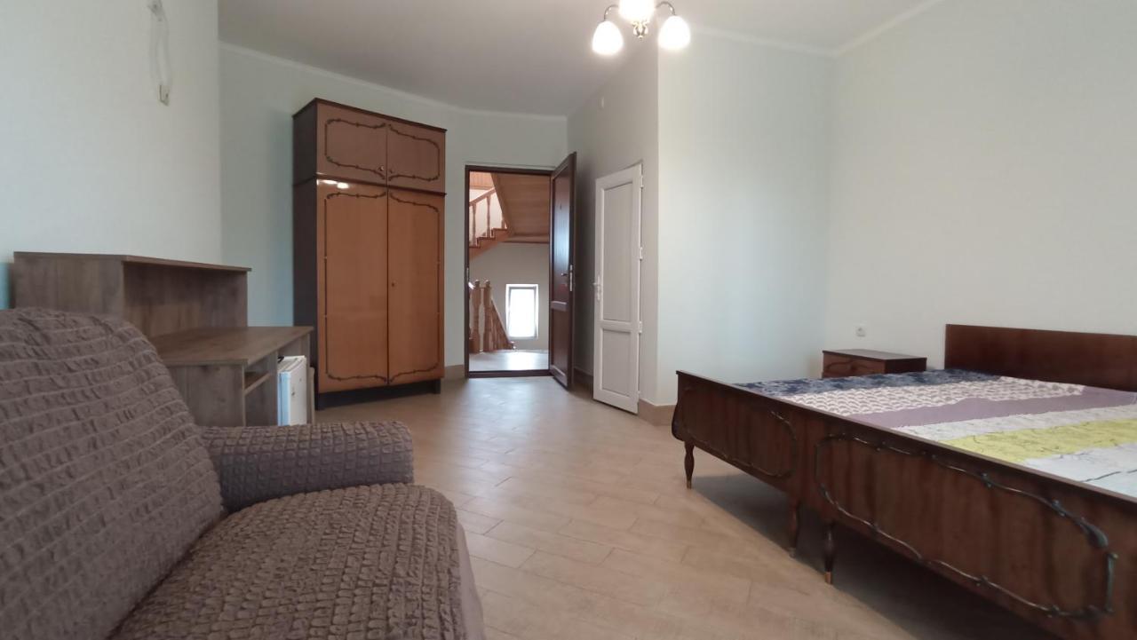 Guest House Karla Kobuleti ภายนอก รูปภาพ