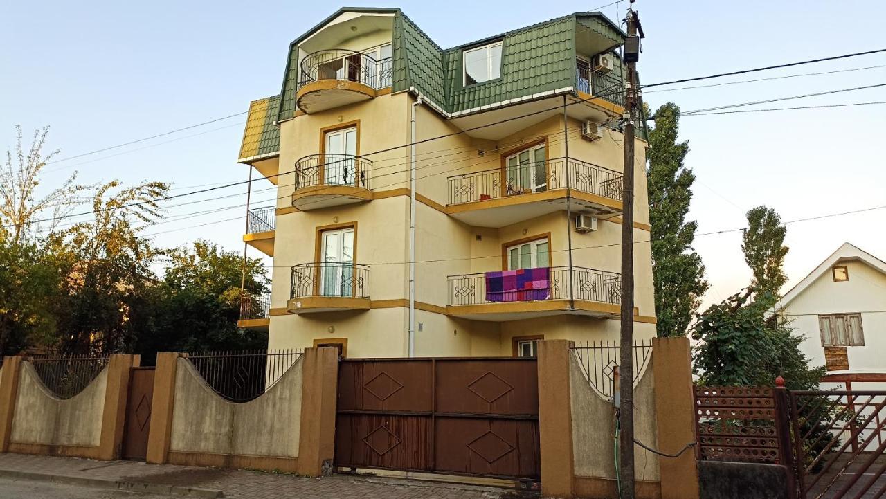 Guest House Karla Kobuleti ภายนอก รูปภาพ